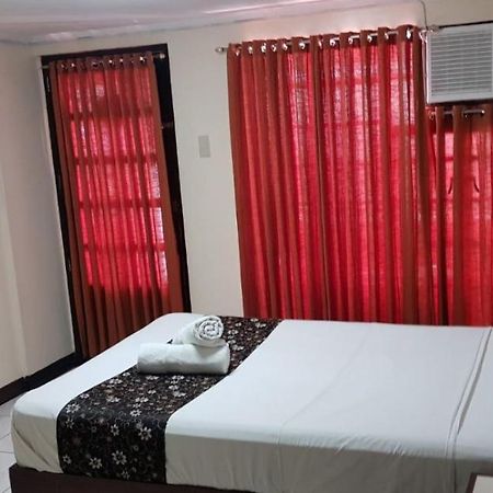 Grand Traveler Suite Inc Макати Экстерьер фото